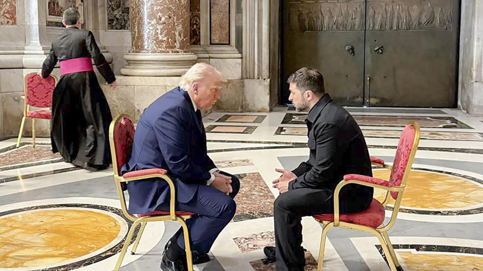 Trump, 'Zelensky dovr&agrave; fare un accordo'