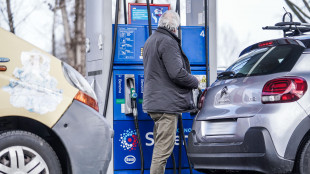 Prezzo del petrolio in lieve aumento, Wti scambiato a 65,34 dollari