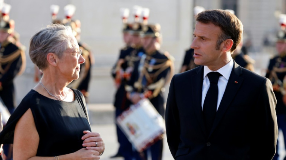 Remaniement attendu jeudi apr&egrave;s de derniers "ajustements"