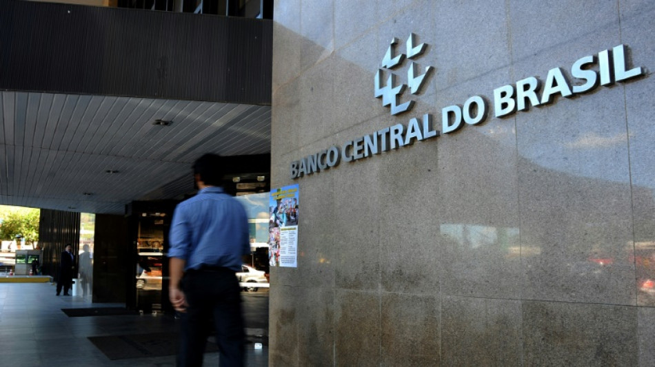 Banco Central de Brasil frena ciclo de alzas y mantiene tasa de interés