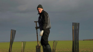 De l'encyclique du pape aux carottes, un cur&eacute; devenu mara&icirc;cher en Beauce