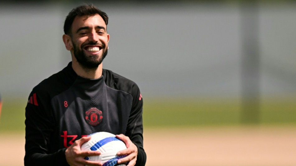 Fernandes confirms he rejected Saudi move to stay at Man Utd