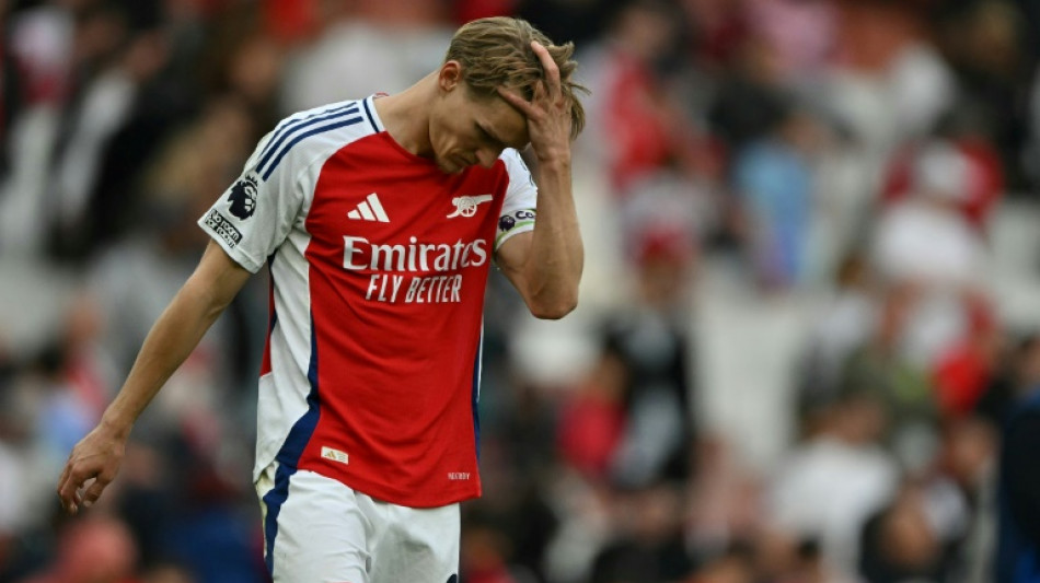 Angleterre: Arsenal se rate avant le sommet &agrave; Paris