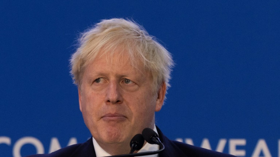 Malgr&eacute; de s&eacute;v&egrave;res revers &eacute;lectoraux, Boris Johnson d&eacute;termin&eacute; &agrave; "continuer"