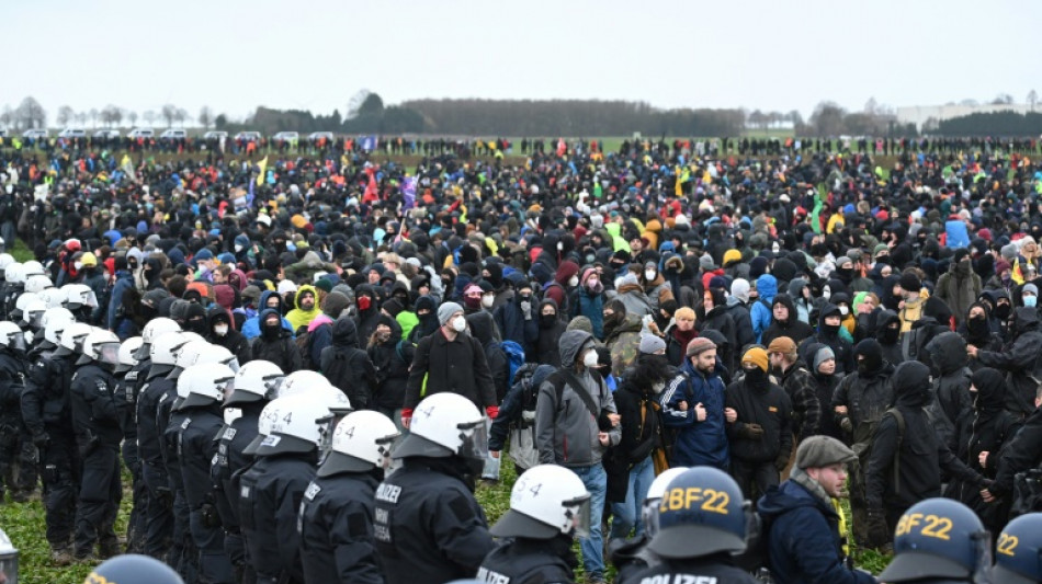 Policía alemana, acusada de "violencia" durante protesta contra mina de carbón