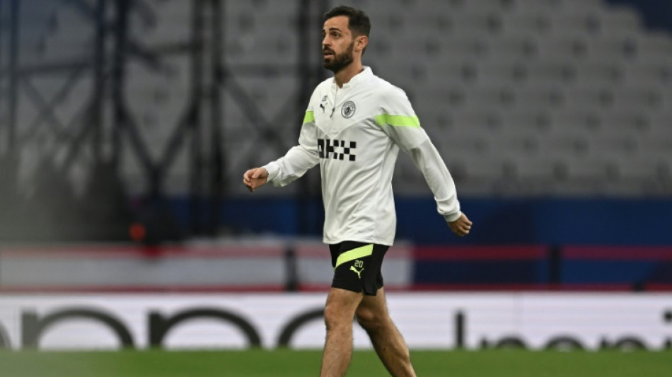 Bernardo Silva renova com o Manchester City at&eacute; 2026