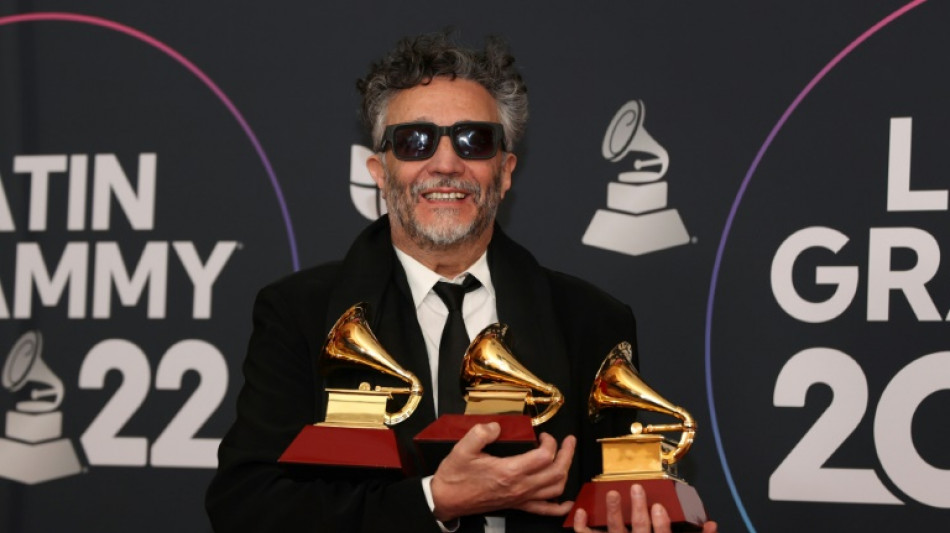 "Estamos en una gran revolución", dice Fito Páez al llevarse tres Grammy Latinos