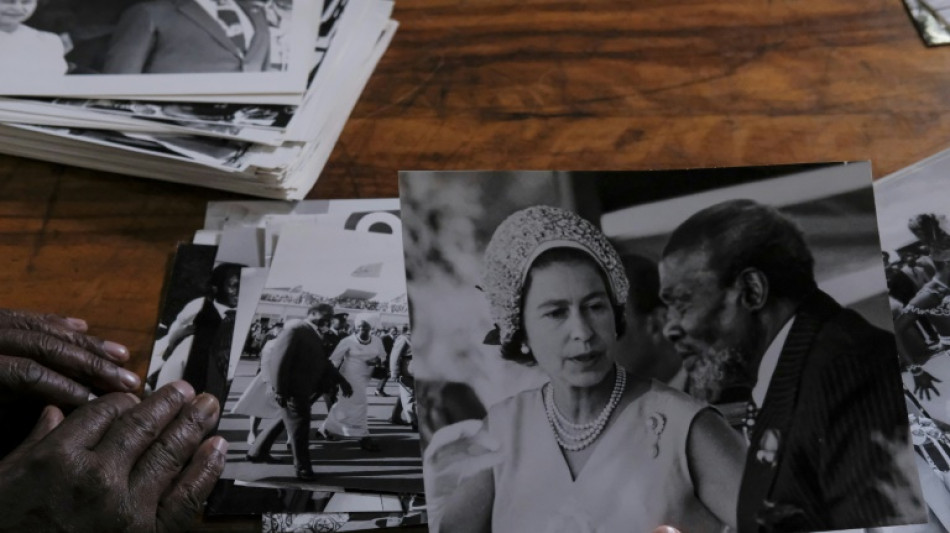 Au Kenya, des clichés inédits d'Elizabeth II dans les archives d'un célèbre photographe