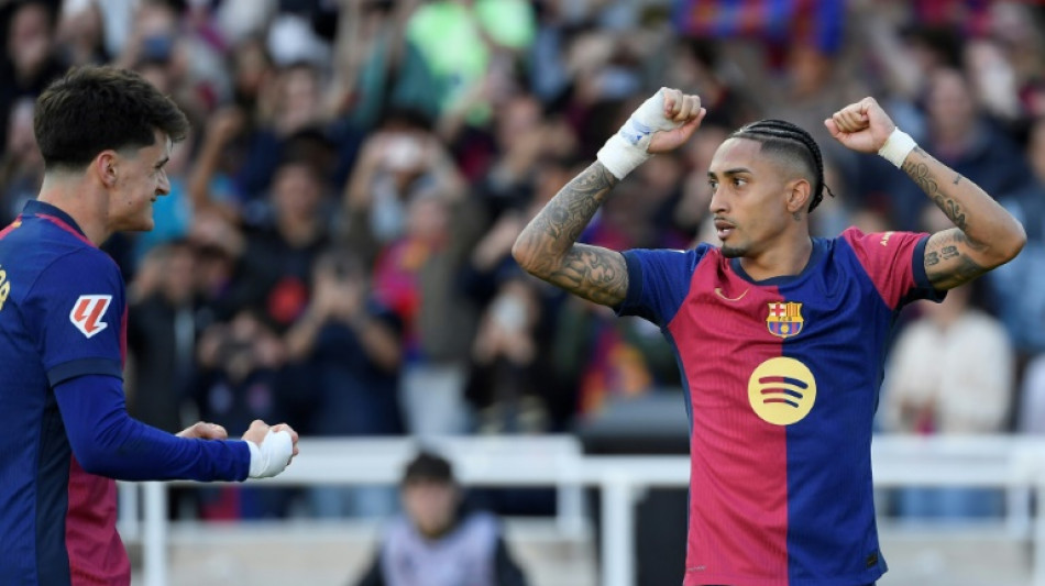 Com 2 de Raphinha, Barça vence Celta (4-3) nos acréscimos e segue líder isolado do Espanhol