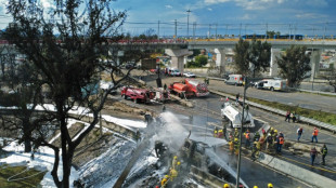 Sobe para seis o n&uacute;mero de mortos por explos&atilde;o de caminh&atilde;o de g&aacute;s no M&eacute;xico