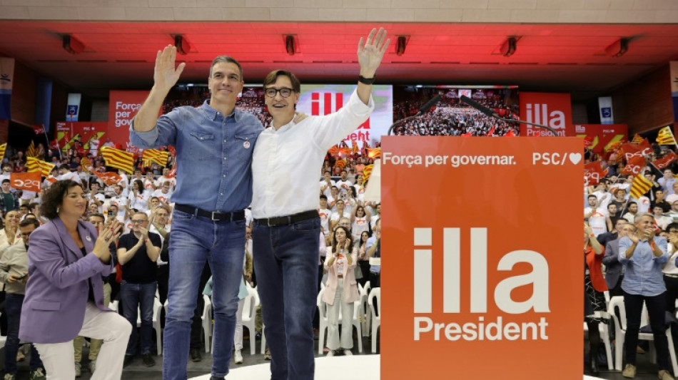 Catalogne: les indépendantistes perdent leur majorité face aux socialistes de Pedro Sánchez