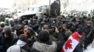 La tension monte à Ottawa entre la police et les contestataires restants