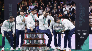 Davis: l'Italia 'rompe' l'insalatiera durante la premiazione