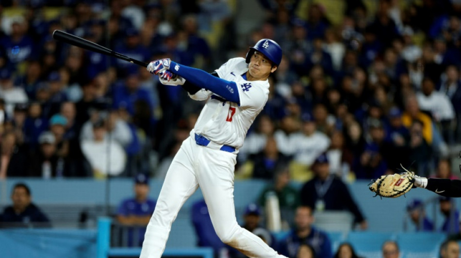 Ohtani blasts first homer for Dodgers in Giants sweep