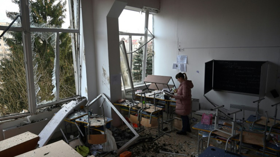 L'Ukraine envoie des renforts dans "l'enfer d'Avdi&iuml;vka", frappe meutri&egrave;re en Russie