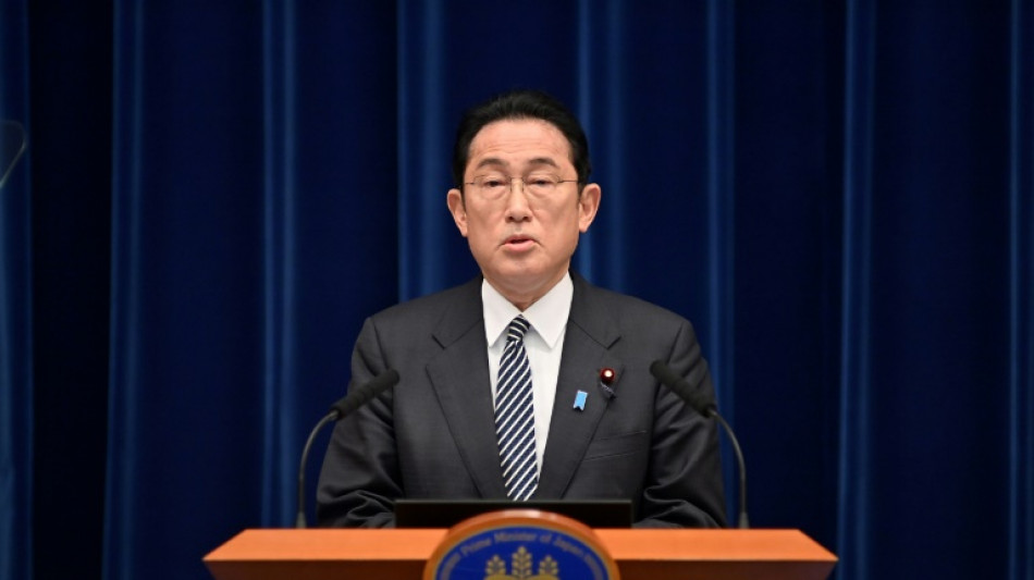 Primer ministro japon&eacute;s da positivo por covid-19, con s&iacute;ntomas leves