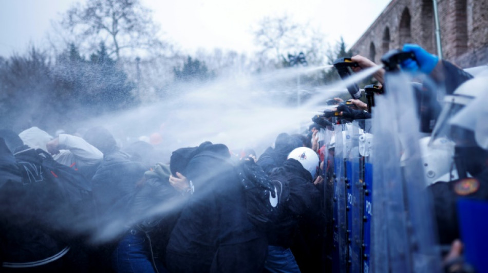 Turkish fans, artists urge Muse to cancel Istanbul gig over protest dispute