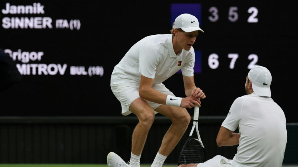 Wimbledon: Sinner, bless&eacute; au coude et malmen&eacute;, se sauve sur abandon