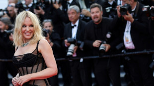 Para Kylie Minogue, ter f&atilde;s jovens &eacute;, ao mesmo tempo, 'assustador e emocionante'