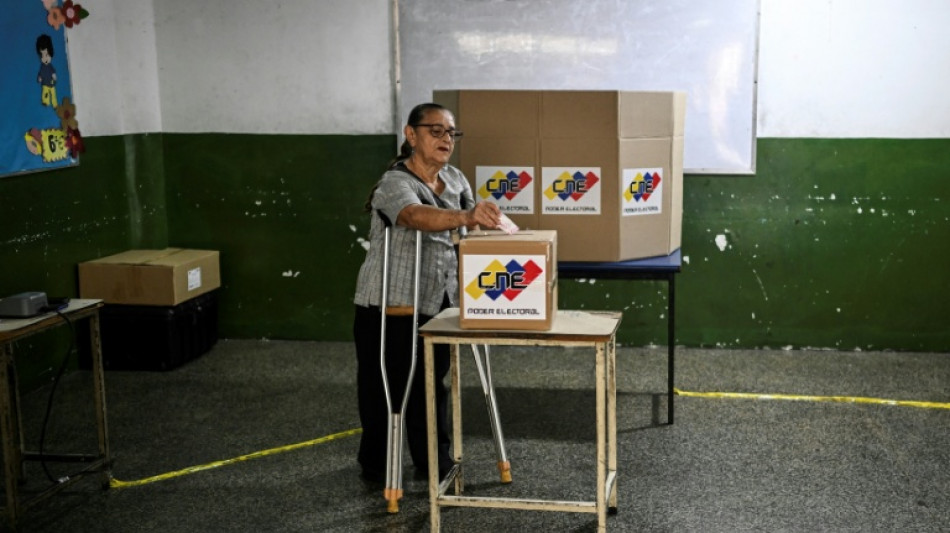 Partido de Maduro conquista maioria das prefeituras na Venezuela ap&oacute;s boicote da oposi&ccedil;&atilde;o