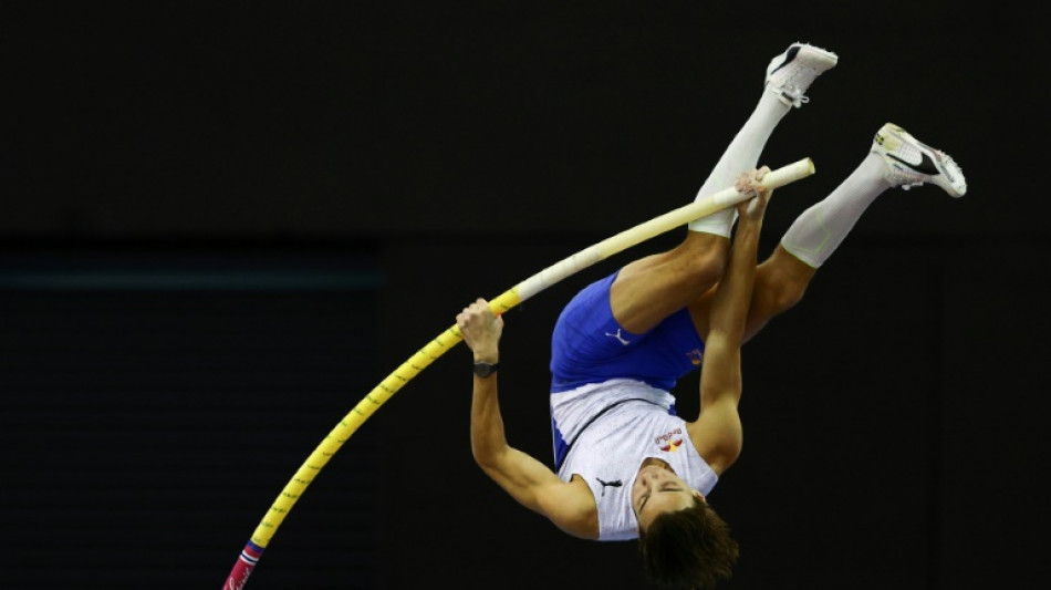 Athlétisme: le Suédois Armand Duplantis bat le record du monde de la perche avec 6,19 m 