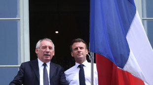 &Eacute;meutes: pour Macron, "la premi&egrave;re r&eacute;ponse, c'est l'ordre, le calme et la concorde"