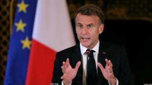Macron tarde &agrave; nommer un Premier ministre, &ccedil;a coince sur un Lecornu 2