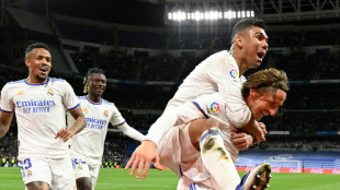 El Real Madrid golea y se escapa en LaLiga espa&ntilde;ola