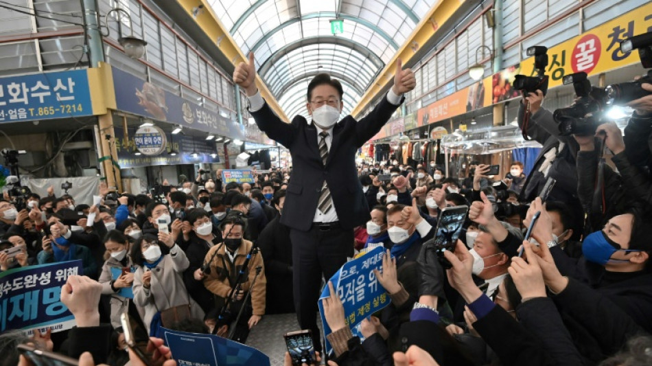 Working-class hero? Ex-factory boy aims for South Korean presidency