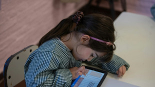 Surexposition des enfants aux &eacute;crans: les d&eacute;put&eacute;s macronistes proposent un texte