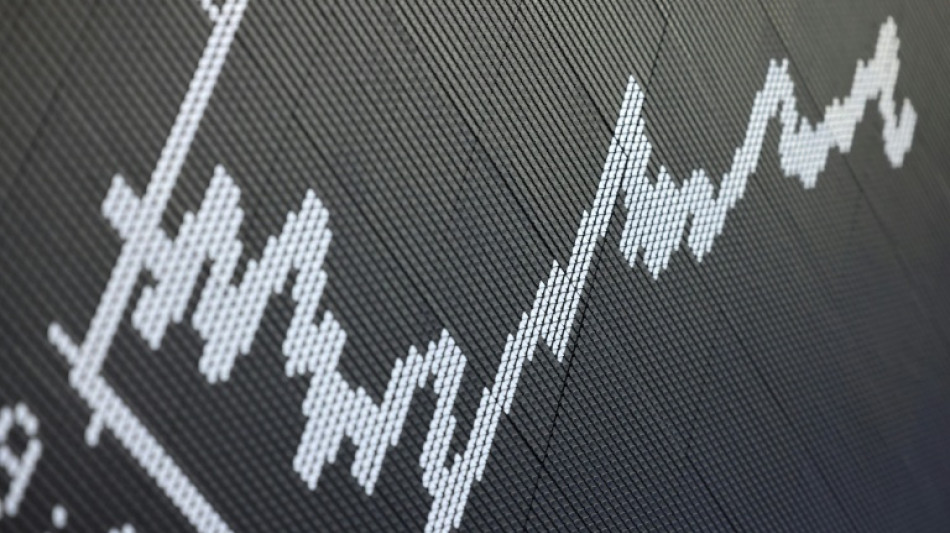 Institute senken ihre Prognosen f&uuml;r dieses und das kommende Jahr 