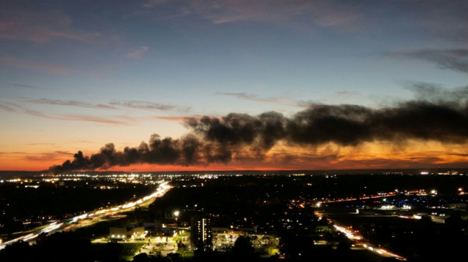 Zahl der Toten bei Absturz von Frachtflugzeug in den USA auf zw&ouml;lf gestiegen