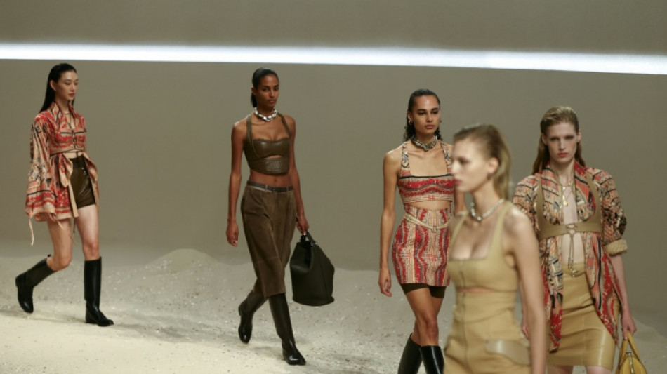 Herm&egrave;s combina legado ecuestre y sensualidad en la Semana de la Moda de Par&iacute;s