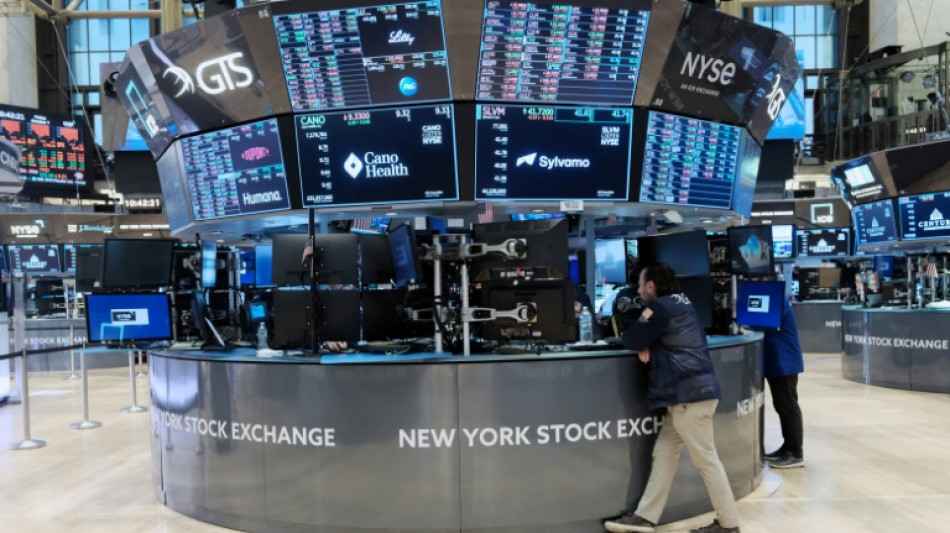 Wall Street ouvre en forte hausse, s&eacute;duite par de bons indicateurs