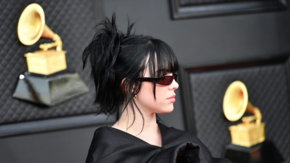 Las principales estrellas de la m&uacute;sica hacen arder la alfombra roja de los Grammy