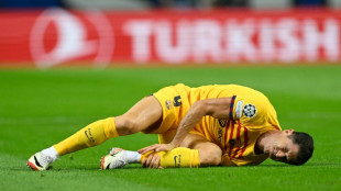 Lewandowski sofre tor&ccedil;&atilde;o no tornozelo e desfalcar&aacute; Barcelona no Espanhol