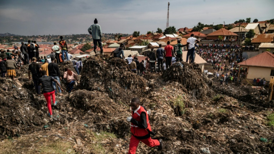 Effondrement d'une d&eacute;charge en Ouganda: le bilan monte &agrave; 18 morts 