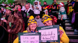 A Londres, ambiance carnaval d&eacute;jant&eacute; aux Mondiaux de fl&eacute;chettes