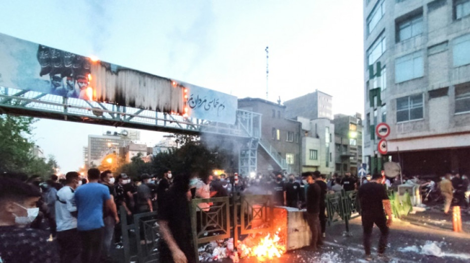 Iran: 35 morts dans la r&eacute;pression de manifestations qui ne faiblissent pas