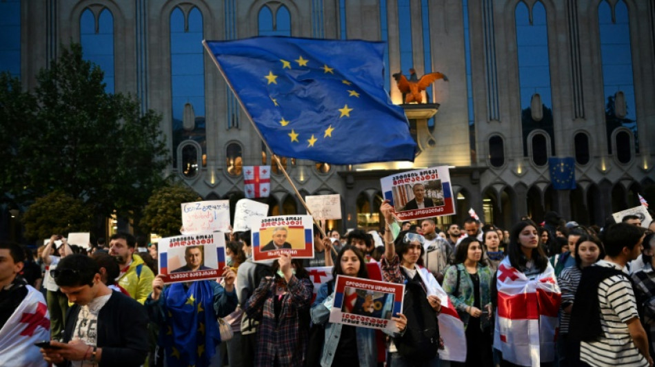 Zehntausende Menschen protestieren in Georgien gegen "russisches Gesetz"