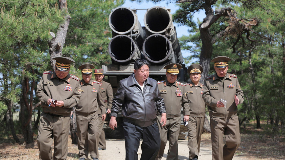 'Da Kim forniture militari totali a Mosca per tre brigate'