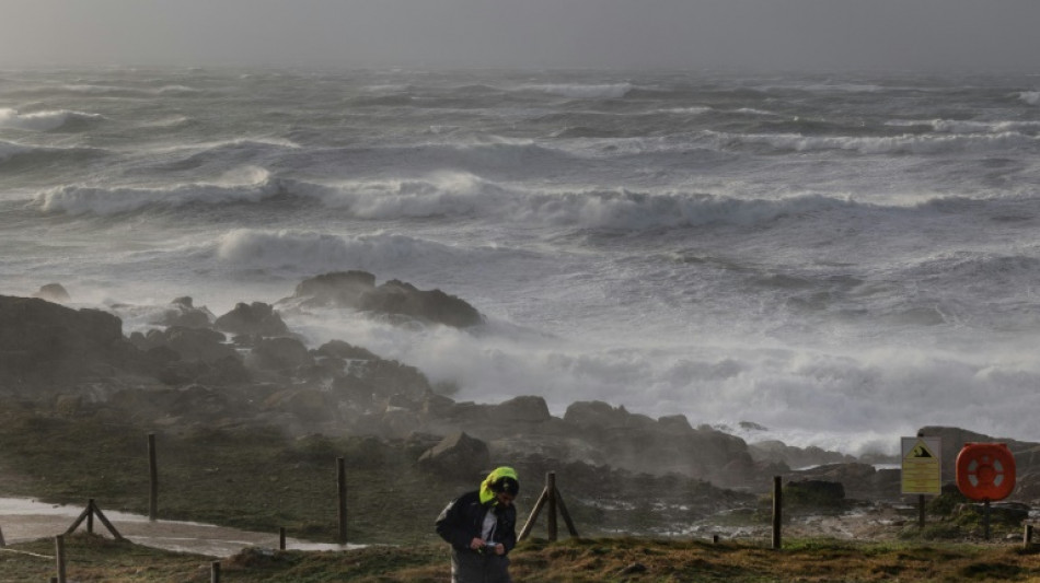 Temp&ecirc;te Darragh: 15.000 clients sans &eacute;lectricit&eacute; en Bretagne et Normandie