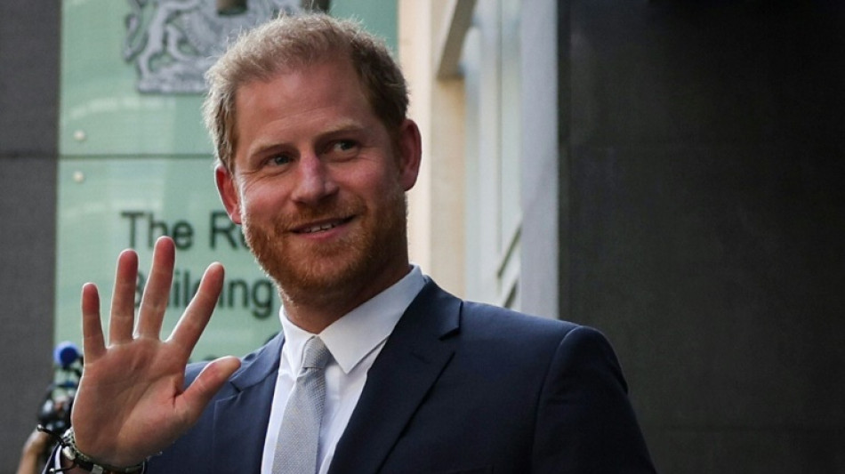 Le prince Harry "s&ucirc;r" que le cancer de Charles III peut r&eacute;unir la famille royale