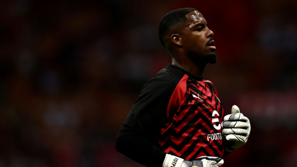 Maignan recebe 1 jogo de suspens&atilde;o e desfalcar&aacute; Milan em cl&aacute;ssico contra Juventus
