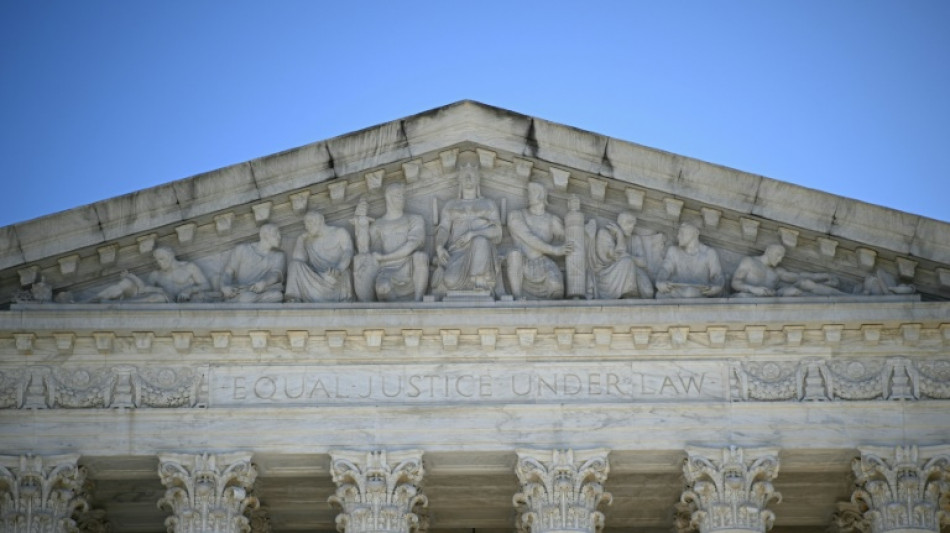 La Cour supr&ecirc;me d&eacute;bat de l'in&eacute;ligibilit&eacute; de Trump &agrave; neuf mois de la pr&eacute;sidentielle