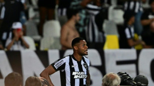 Botafogo vence Bragantino (2-1) na ida da 3&ordf; fase da Libertadores