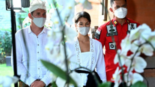 Expulsan de Bali a una "influencer" rusa por tomarse una foto, desnuda, en un &aacute;rbol sagrado