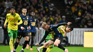 Lens e Lille vencem e seguem na parte de cima da tabela do Franc&ecirc;s