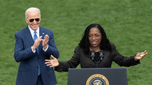 Biden esp&egrave;re se relancer apr&egrave;s une nomination historique &agrave; la Cour supr&ecirc;me