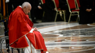 Papa Francisco celebra Vigília Pascal apesar das preocupações com sua saúde